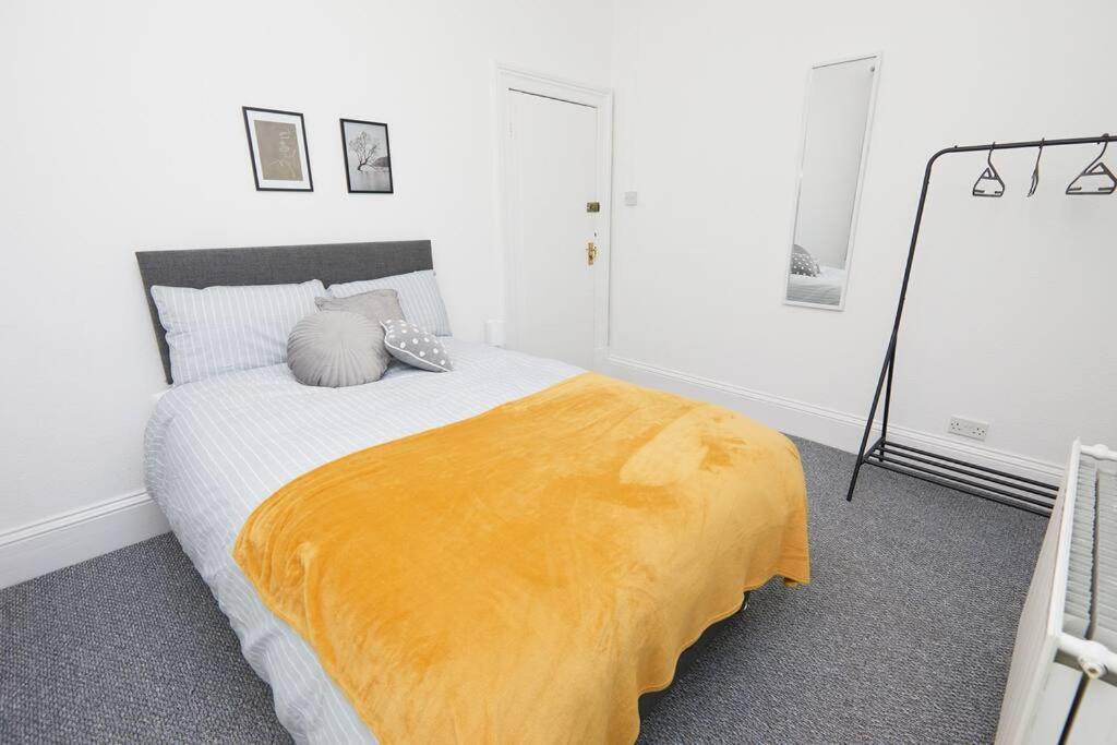 4 Bed Townhouse - Parking -